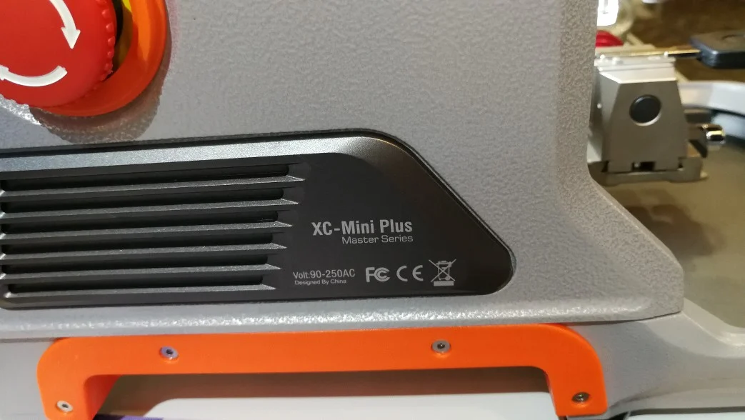 Xhorse Condor XC-Mini Plus Condor XC-MINI II Key Cutting Machine plus VVDI MB BGA Tool Get 1 Year Free Tokens - Product feature detail 4